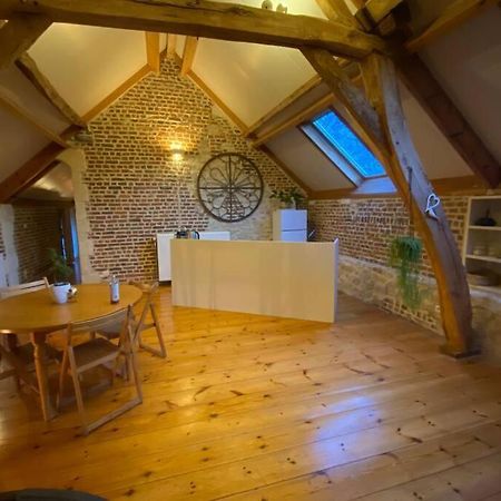 Charmant Appartement Dans Une Ancienne Ferme Nivelles Eksteriør billede