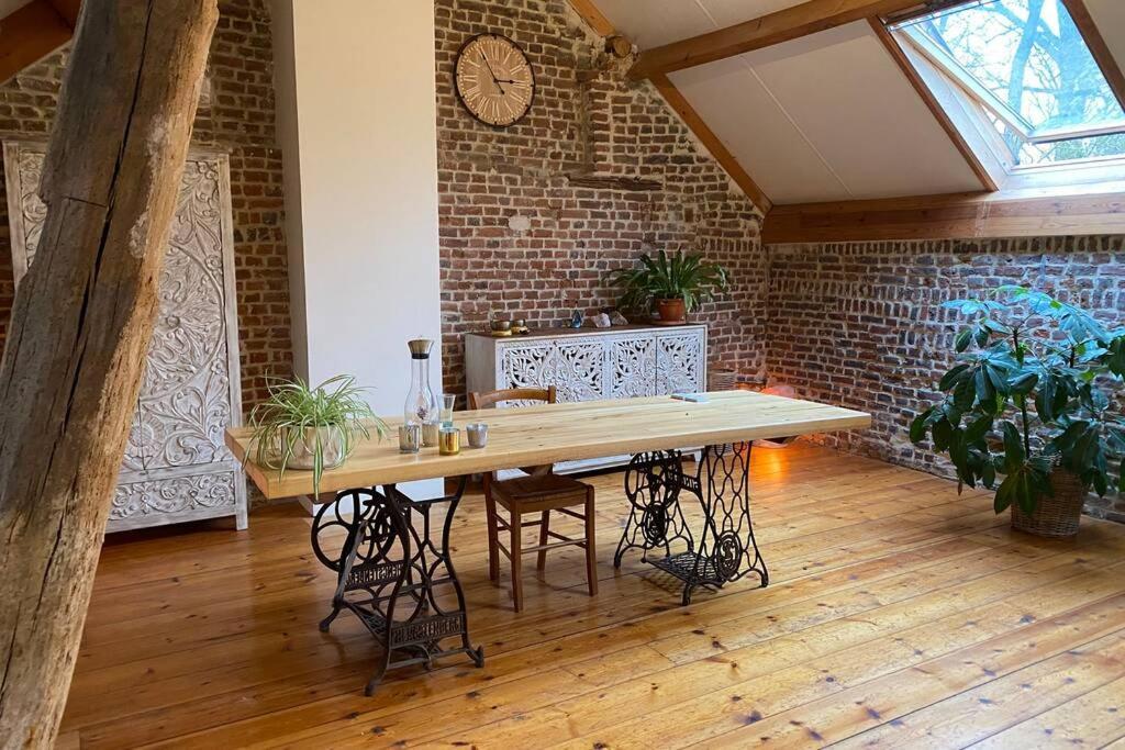 Charmant Appartement Dans Une Ancienne Ferme Nivelles Eksteriør billede