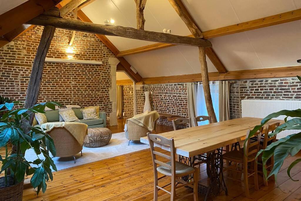 Charmant Appartement Dans Une Ancienne Ferme Nivelles Eksteriør billede