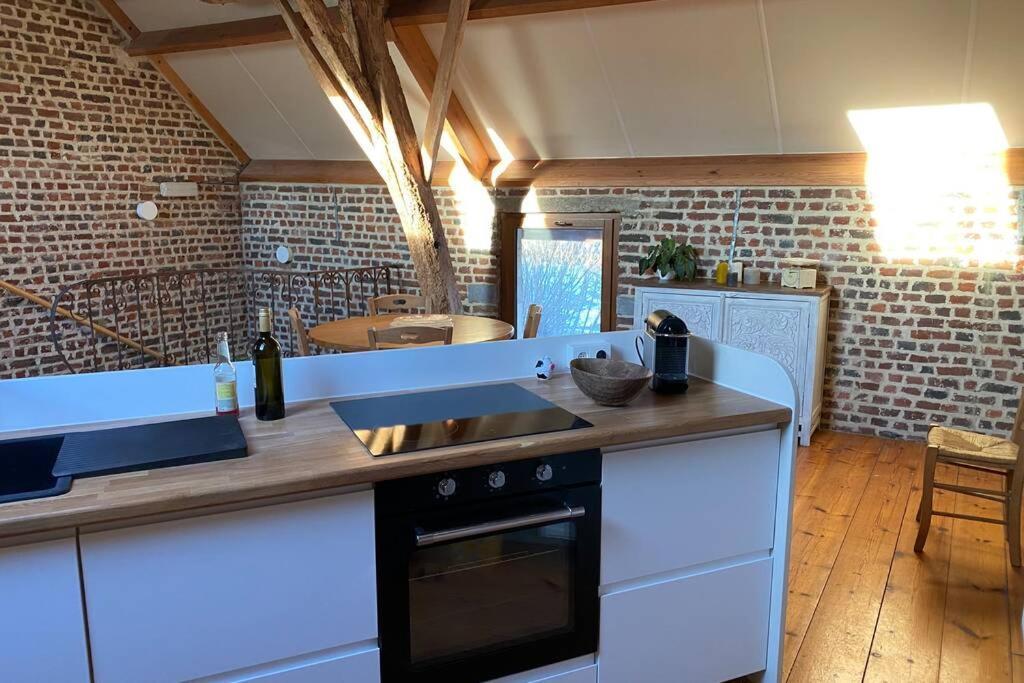 Charmant Appartement Dans Une Ancienne Ferme Nivelles Eksteriør billede
